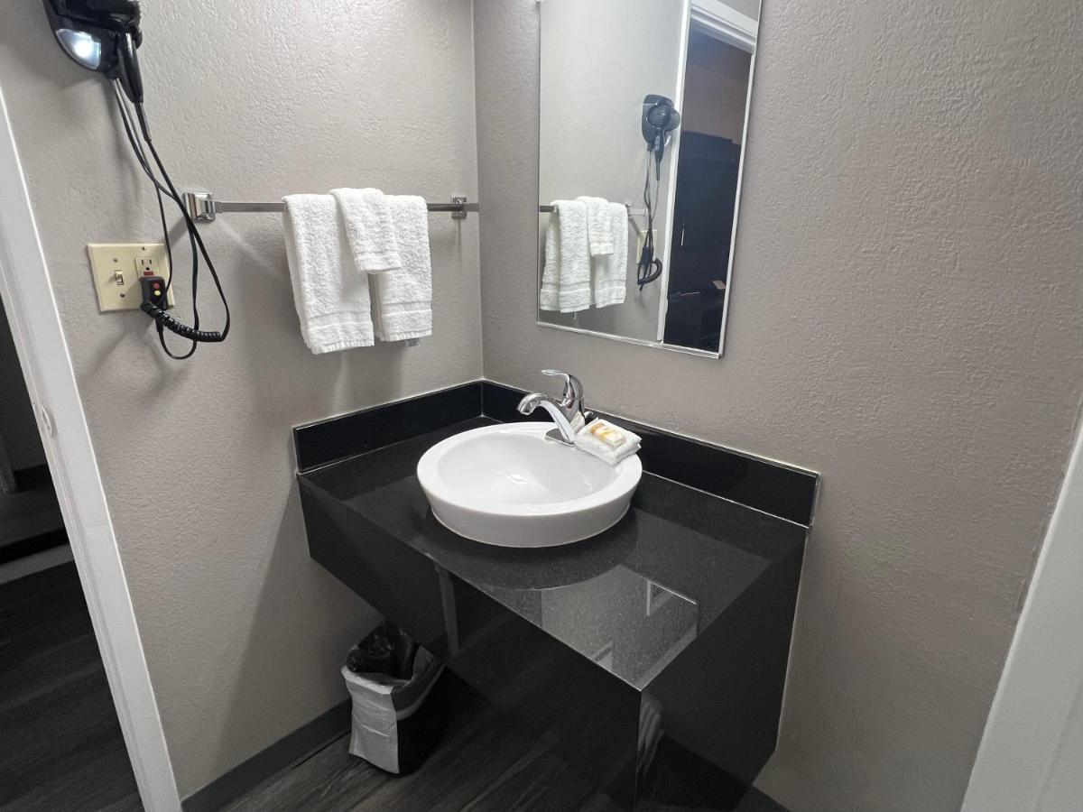 Motel 6-Ely, Nv ภายนอก รูปภาพ